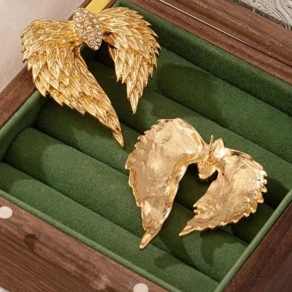 Golden Angel Wing Shaped With Rhinestone Statement, Vintage inspired Earrings - Picture 4 of 8